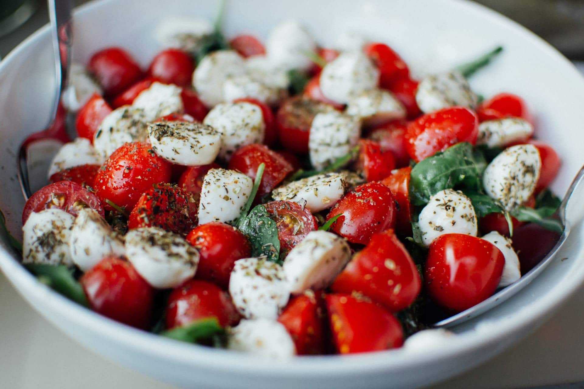 Tomato, Basil & Mozzarella Salad